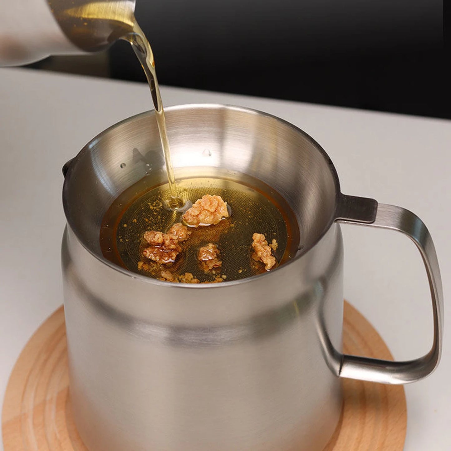 Stainless Steel Oil Filter Pot With Strainer Basket